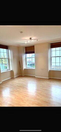 2 Bedroom Flat To Rent In Rosslyn House, Perth, PH2