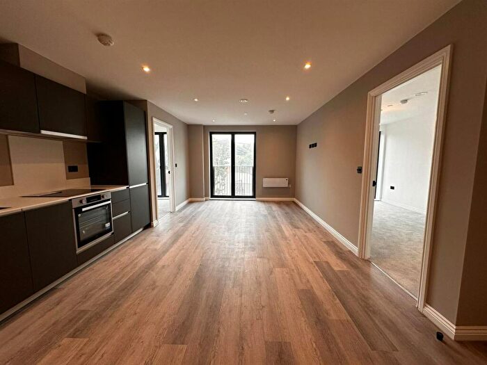 2 Bedroom Apartment To Rent In Springwell Gardens, Springwell Road, Leeds, LS12