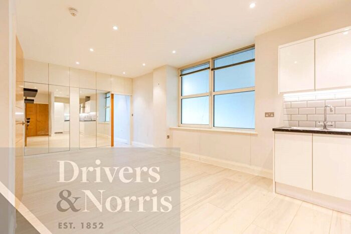 1 Bedroom Apartment To Rent In Holloway Road, Holloway, Islington, London, N7