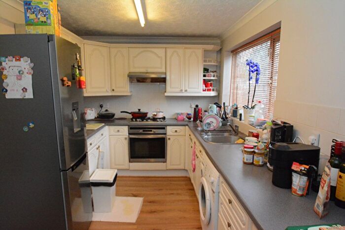 2 Bedroom Semi-Detached House For Sale In Linnet Close, Audenshaw, M34
