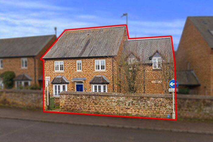 5 Bedroom Detached House For Sale In Ivy Lane, Finedon, NN9