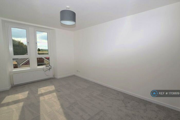 2 Bedroom Flat To Rent In King Street, Stonehouse, Larkhall, ML9