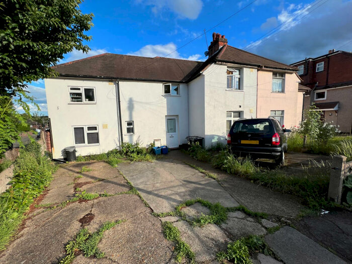 Studio To Rent In Greenstead Avenue, Woodford Green, Essex, IG8