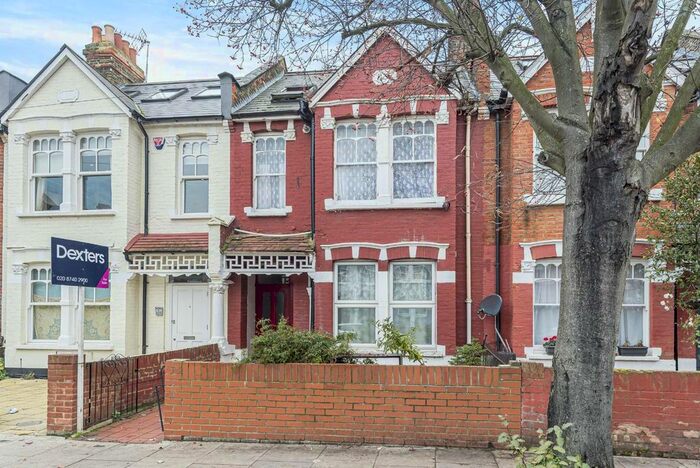 Studio To Rent In Adelaide Grove, London, W12