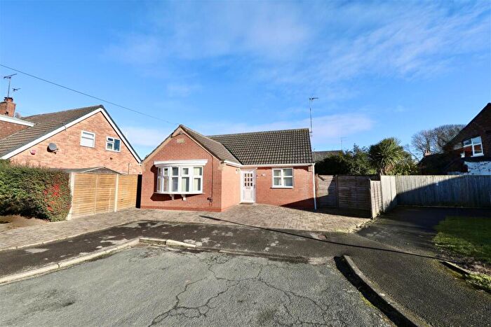 2 Bedroom Detached Bungalow For Sale In Lawson Avenue, Cottingham, HU16