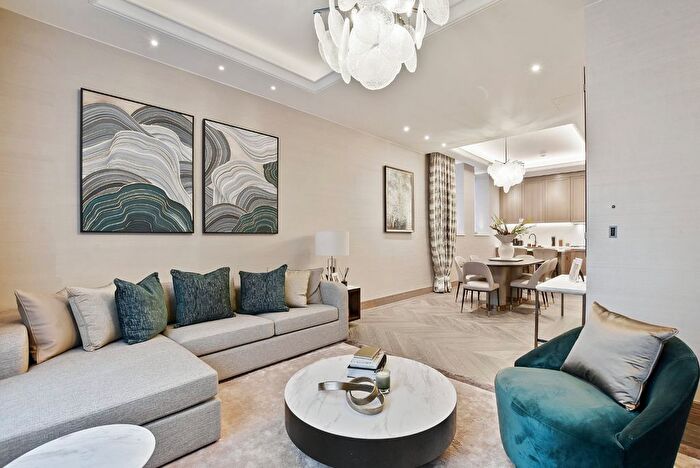 2 Bedroom Flat To Rent In Chesterfield Hill, Mayfair, W1J