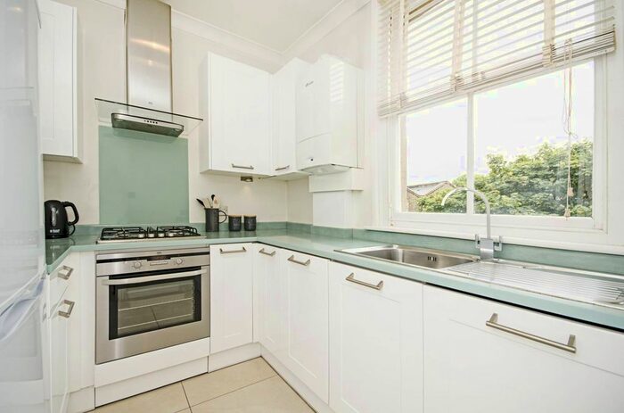 2 Bedroom Flat To Rent In Marylands Road, Maida Vale, London, W9