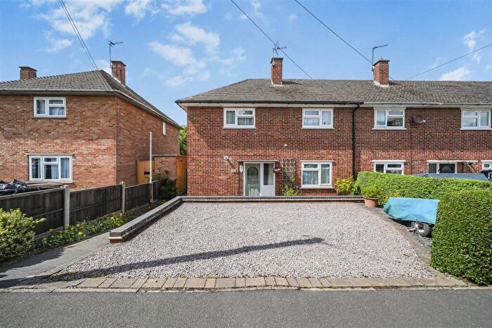 3 Bedroom End Of Terrace House For Sale In Poplar Road, Loughborough, LE11