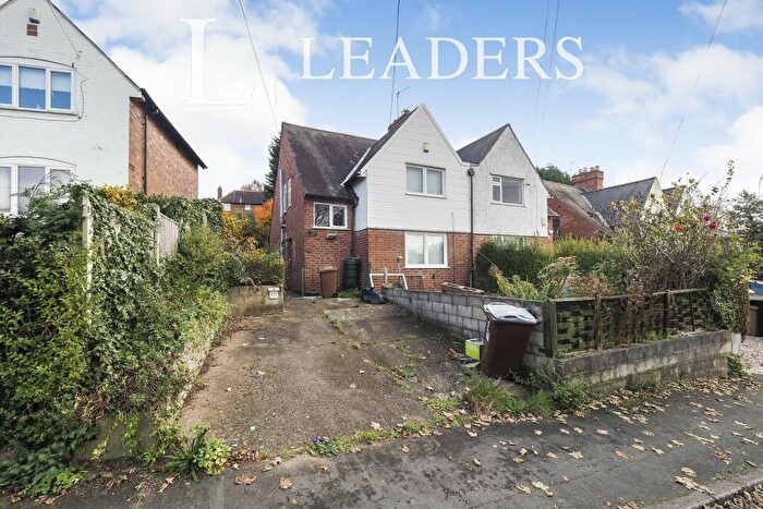 3 Bedroom Semi-Detached House To Rent In Bonnington Crescent, NG5