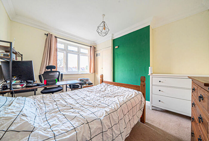 3 Bedroom Terraced House For Sale In Caldbeck Avenue, Worcester Park, KT4