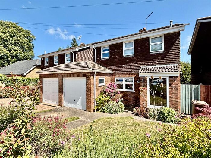 3 Bedroom Detached House For Sale In Roebuck Road, Rochester, ME1