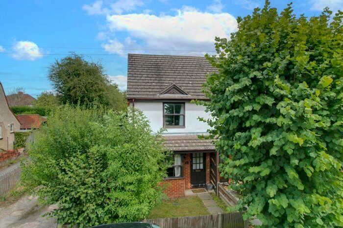 2 Bedroom End Of Terrace House To Rent In Park Road, Farnham, GU9