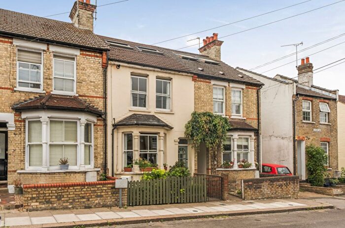 4 Bedroom Terraced House For Sale In Falkland Road, Barnet, EN5