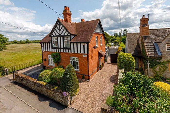 2 Bedroom Semi-Detached House For Sale In Froglands Lane, Cleeve Prior, Evesham, Worcestershire, WR11
