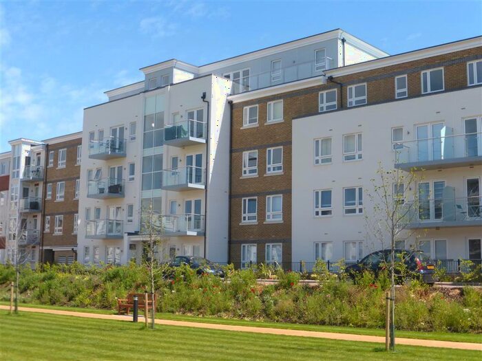 2 Bedroom Apartment To Rent In Grebe Way, Maidenhead, SL6