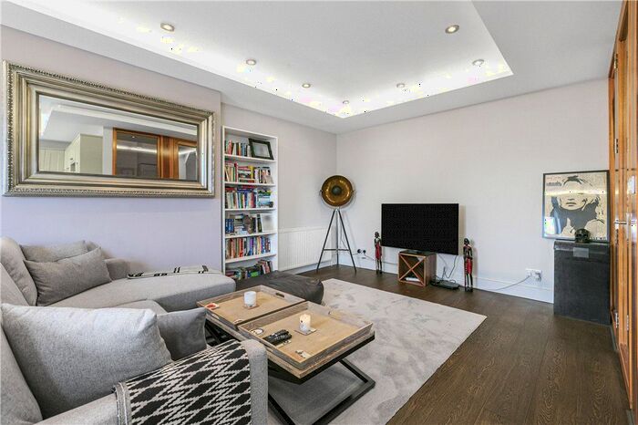 2 Bedroom Flat To Rent In Harvard Road, London, W4