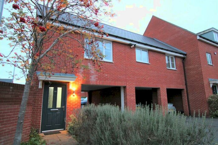 2 Bedroom Maisonette To Rent In Little Highwood Way, Brentwood, Essex, CM14