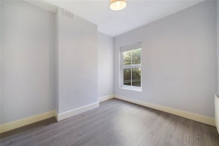 3 Bedroom Terraced House For Sale In Rainville Road, London, W6