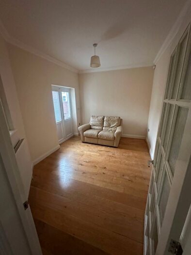 4 Bedroom Link Detached House To Rent In Spenser Road, Bedford, MK40