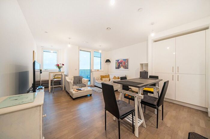 2 Bedroom Flat For Sale In Doniford House, Healum Avenue, Southall, UB2