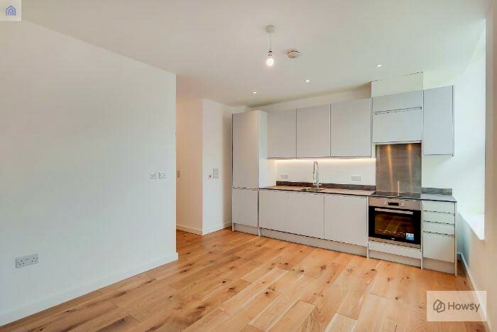 2 Bedroom Flat To Rent In Regent House, Basildon, SS14