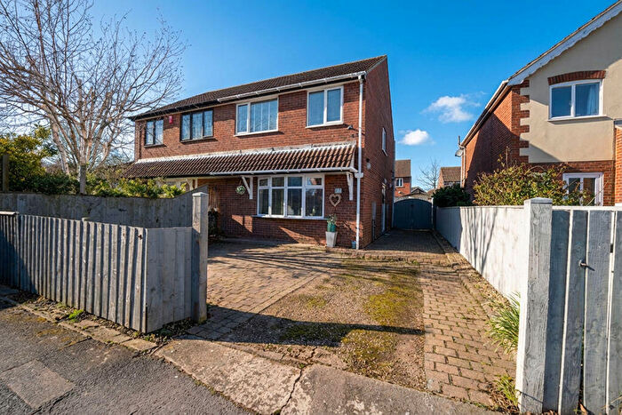 3 Bedroom Semi-Detached House For Sale In Gleneagles, Waltham, DN37