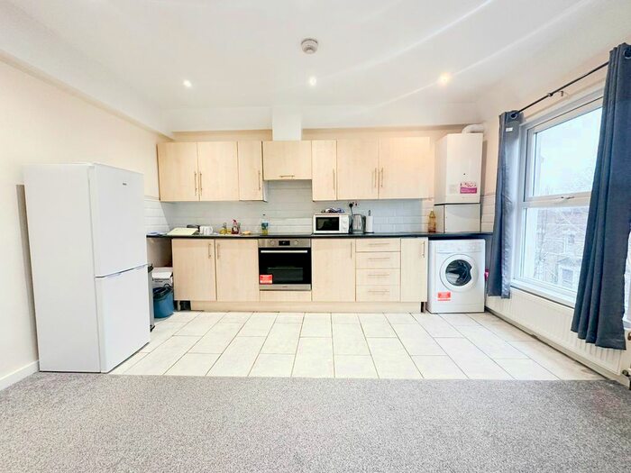 2 Bedroom Flat To Rent In Jenner Road, Stoke Newington, N16