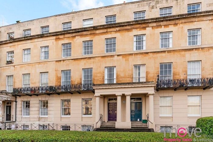 1 Bedroom Flat For Sale In Lansdown Crescent, Cheltenham, GL50