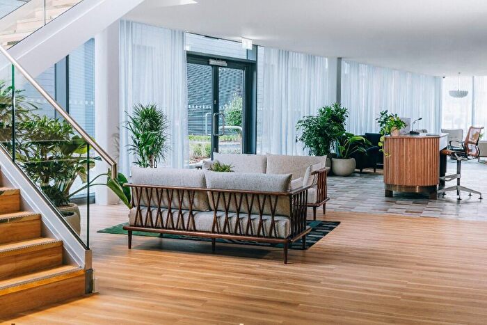 1 Bedroom Apartment To Rent In Chapel St, Manchester, M3