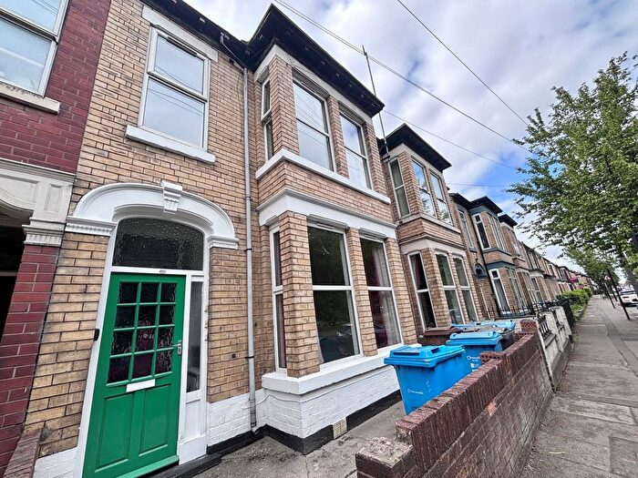 3 Bedroom Flat To Rent In Spring Bank West, Hull, HU3