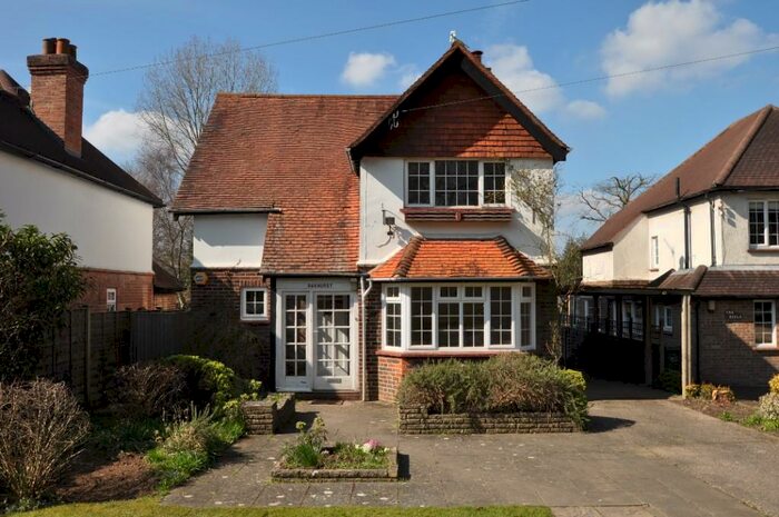 4 Bedroom Detached House To Rent In Stonebridge Fields, Guildford, Surrey, GU4