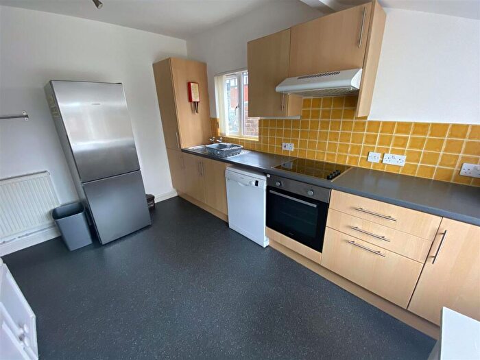 7 Bedroom House To Rent In Gloucester Road, Horfield, BS7