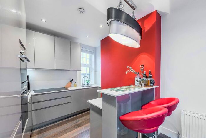 3 Bedroom Maisonette To Rent In Tamworth Street, Fulham, London, SW6
