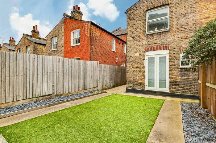 1 Bedroom Apartment To Rent In Hartland Road, London, NW6