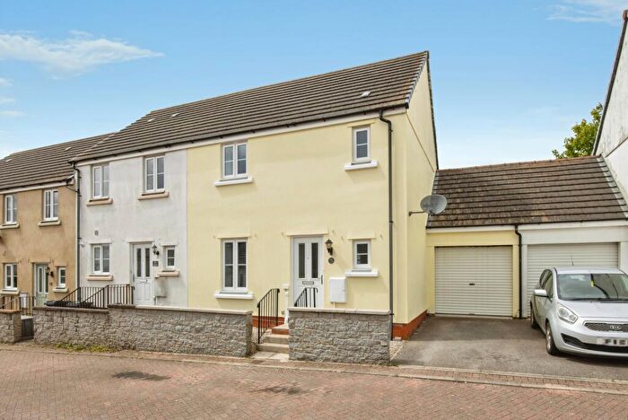 3 Bedroom End Of Terrace House For Sale In Keay Heights, St. Austell, Cornwall, PL25