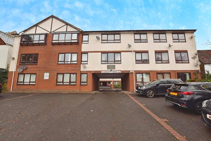 1 Bedroom Flat To Rent In Wood Street, Barnet, EN5