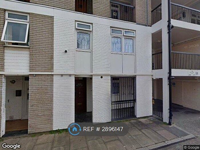 4 Bedroom Flat To Rent In London, London, E14