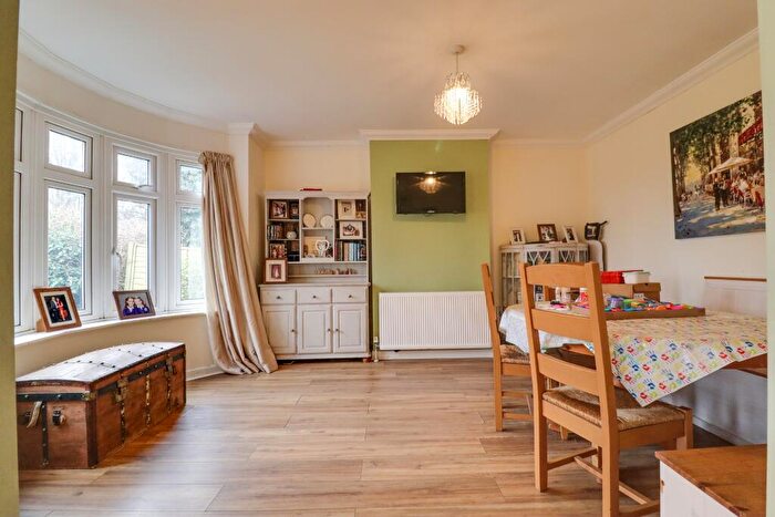 4 Bedroom Detached House For Sale In Oak Road, Woolston, SO19
