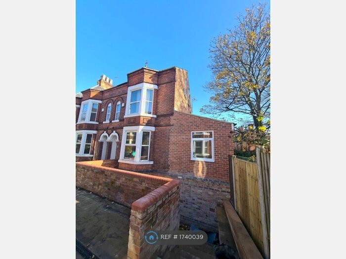 7 Bedroom Detached House To Rent In Sherwin Grove, Nottingham, NG7