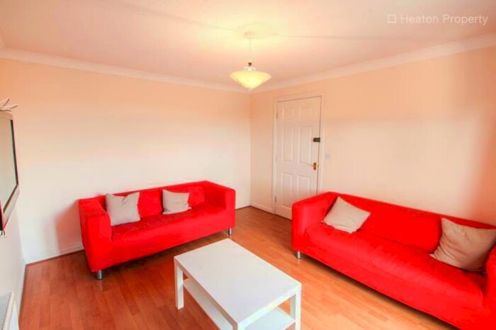 4 Bedroom Town House To Rent In Hartford Court, Heaton, Newcastle Upon Tyne, Tyne And Wear, NE6