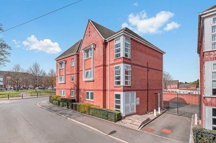 2 Bedroom Flat For Sale In School Close, Northfield, B31
