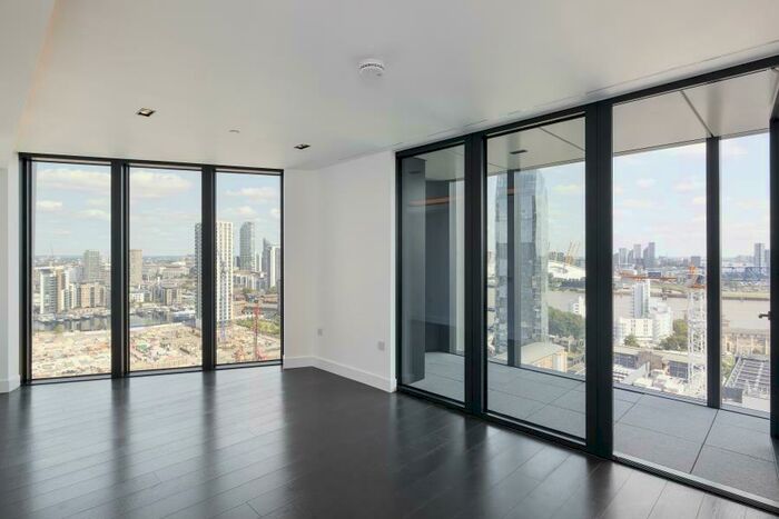 2 Bedroom Apartment To Rent In Amory Tower, Marsh Wall, E14