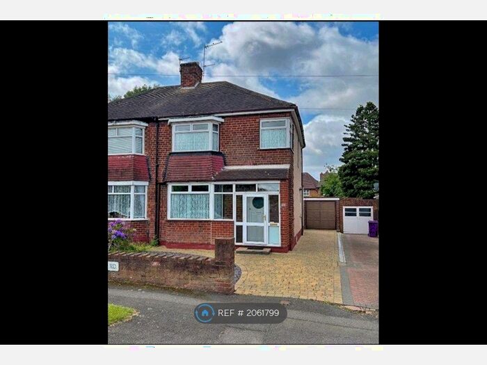 3 Bedroom Semi-Detached House To Rent In Harrowby Road, Wolverhampton, WV10