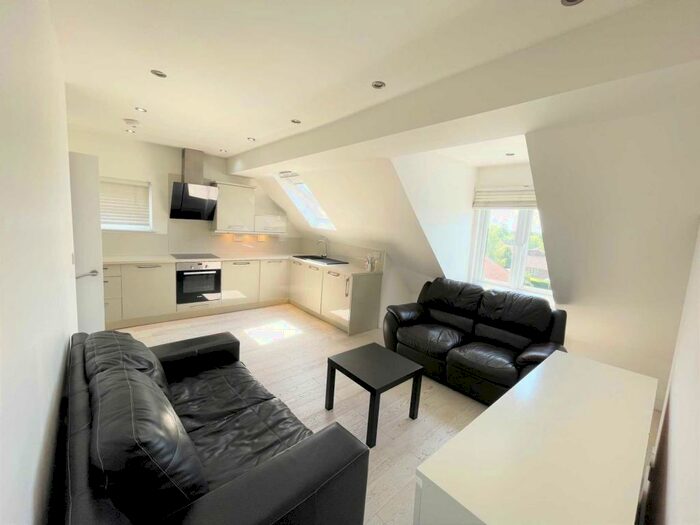 2 Bedroom Apartment To Rent In Whitstable Road, Canterbury, CT2