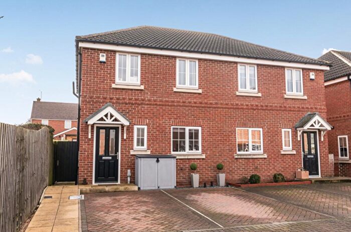 3 Bedroom Semi Detached House For Sale In Eden View, Swallownest, Sheffield, S26