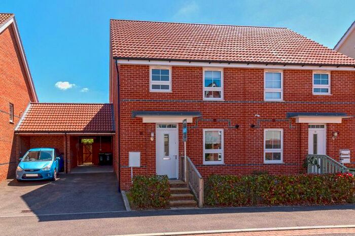 3 Bedroom Semi-Detached House To Rent In Quicksilver Street, Worthing, BN13