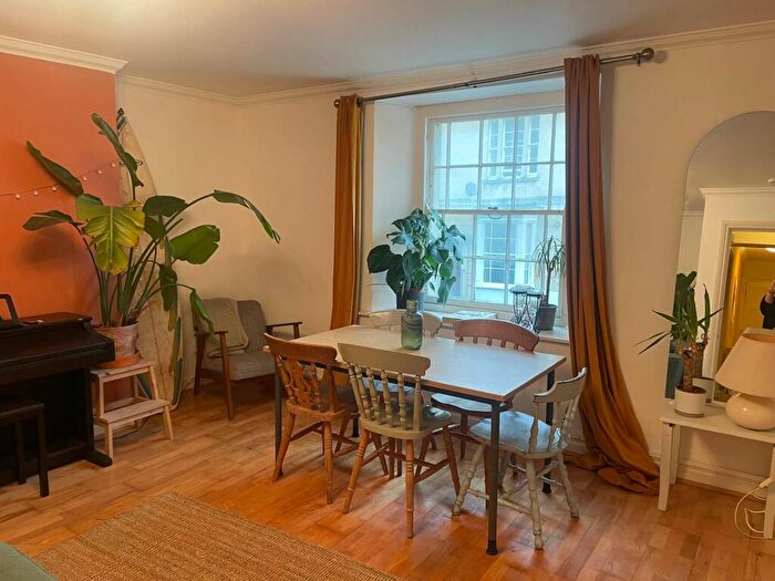 1 Bedroom Flat To Rent In Basement Flat, Ninetree Hill, Bristol, BS1