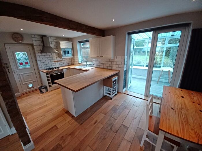 3 Bedroom Semi Detached House To Rent In Sandway, Leeds, West Yorkshire, LS15