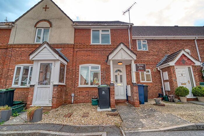 2 Bedroom Terraced House For Sale In Cloverfields, Gillingham, SP8