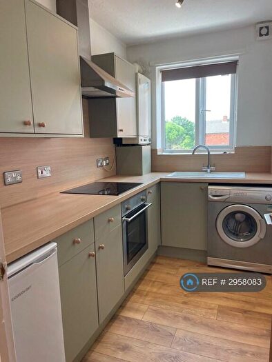 1 Bedroom Flat To Rent In Leyland Road, Southport, PR9